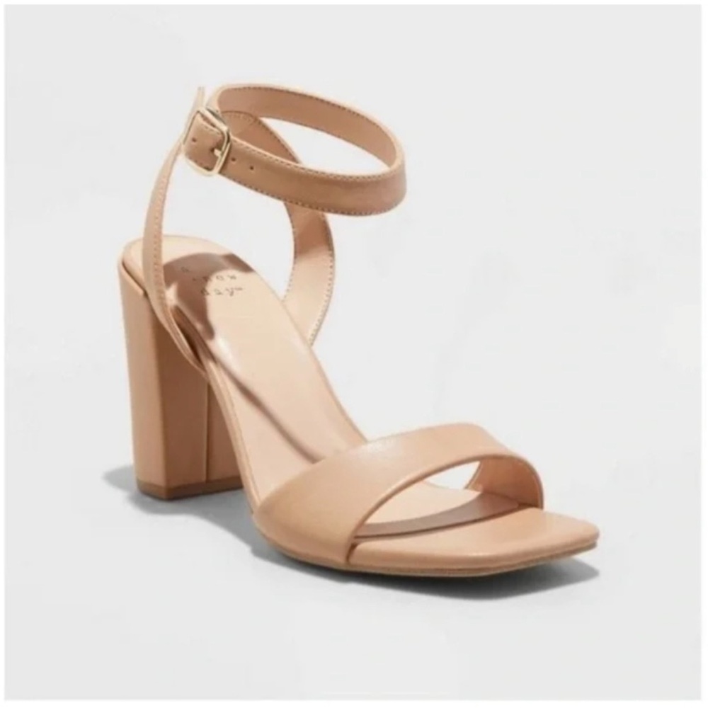 Elegant Tan Block Heel Sal Sandals